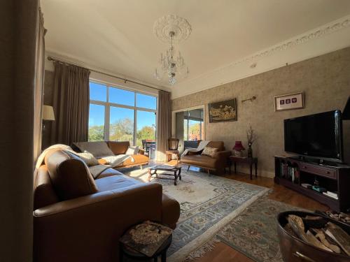 Grove Cottage at The Lodge in Tullow