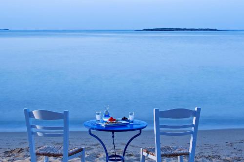 Contaratos Beach Hotel - image 5