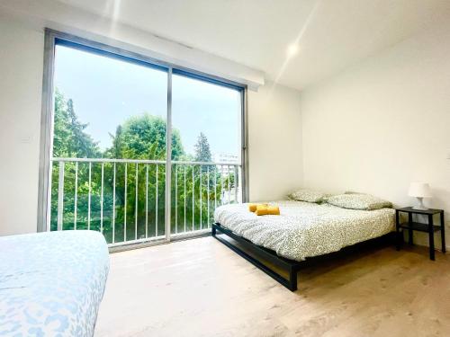 BnGo I Le Spacieux I 3 chambres, 2 salles de bain, 1 toilette, parking privé gratuit, 8 personnes, Vieux Lyon hypercentre, Lyon (fotografie 4)