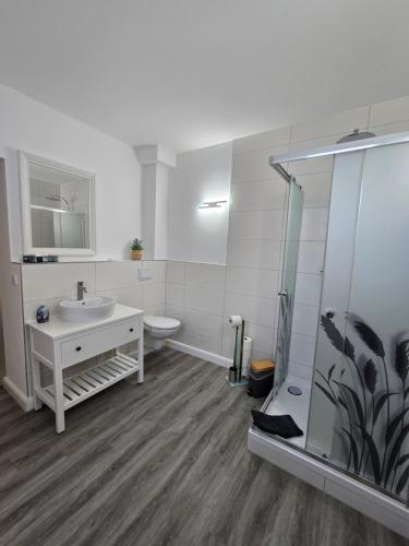 Vannas istaba, Airbnb, Doppelzimmer, direkt an der A2 & A14, 24 Stunden Check-In, Parkplatz, ruhig in Niedere Borde