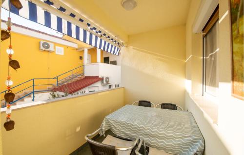 Beautiful Apartment In Petrcane