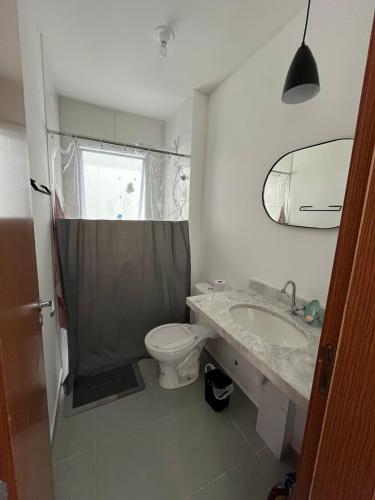 Apartamento 300 metros praia das Toninhas in หาดโตนินยาส