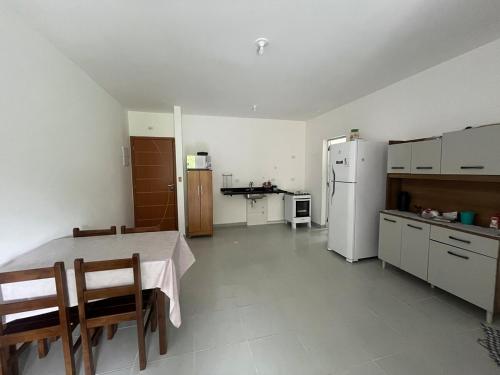 Apartamento 300 metros praia das Toninhas in หาดโตนินยาส