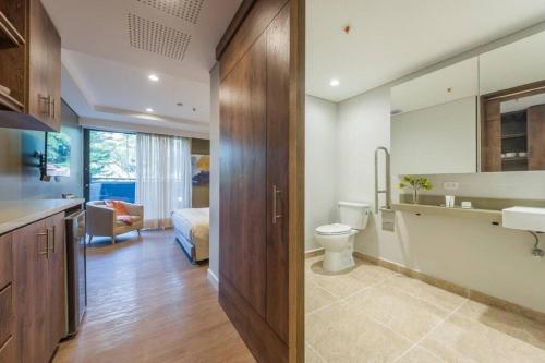 El Tesoro Medellín Hab310 by Letoh, Medellín (fotografie 4)