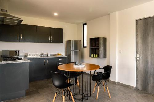 virtuve, Coyotes Housing Services - Torres Departamentales in Peñuelas