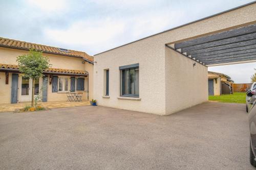 La Fontaine, Maison avec Piscine à 8 mn de Belleville (La Fontaine, Maison avec Piscine a 8 mn de Belleville) in Taponas