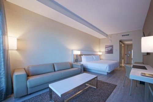 AC Hotel by Marriott Fort Lauderdale Airport in Dania Beach, USA
