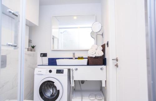 Two-Bedroom Deluxe Apartment