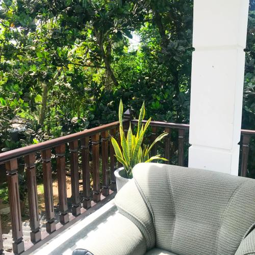 Deluxe Double Room with Balcony image 2