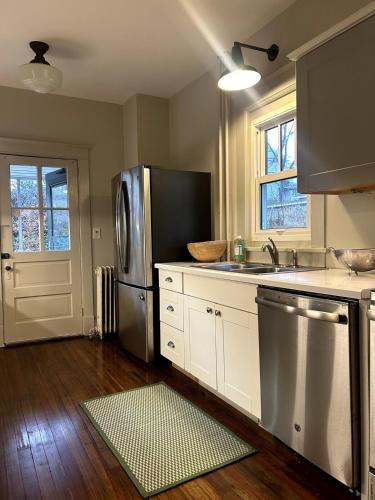 The Farmhouse at Fort Hill in Пікскілл