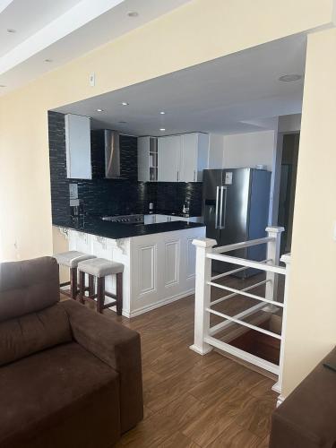 Apartamento céntrico amueblado completo (Apartamento centrico amueblado completo) in ดูราซโน