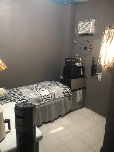JOHNFONZ BUILDING Affordable Room, Manila (fotografie 8)