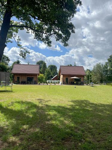 Domki Wodny Zakątek (Domki Wodny Zakatek) in Burszewo
