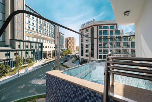 Private Pool Paradise 2BR in Arjan - image 6