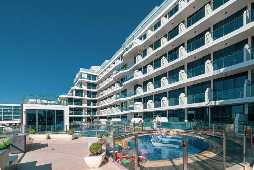 Private Pool Paradise 2BR in Arjan - image 8