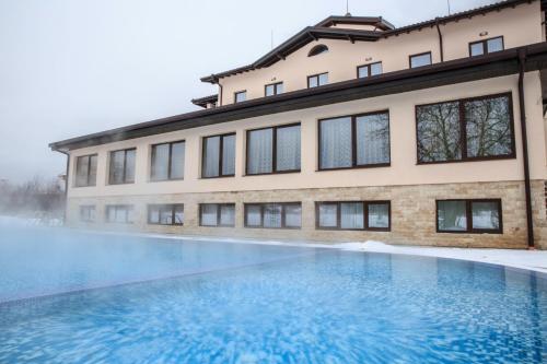 外部景觀, Hotel Nikol in 下巴尼亞