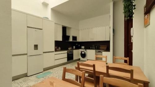 Double Room with Shared Bathroom image 10