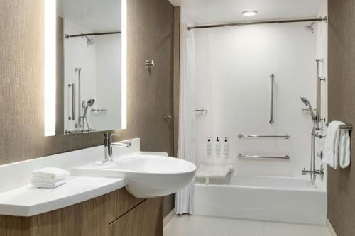 SpringHill Suites by Marriott Easton PA - image 5