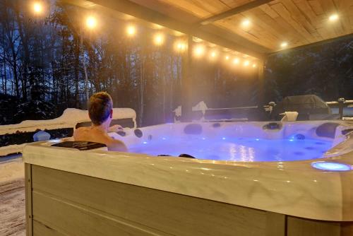 Refuge Tremblant Spa Ski 11min