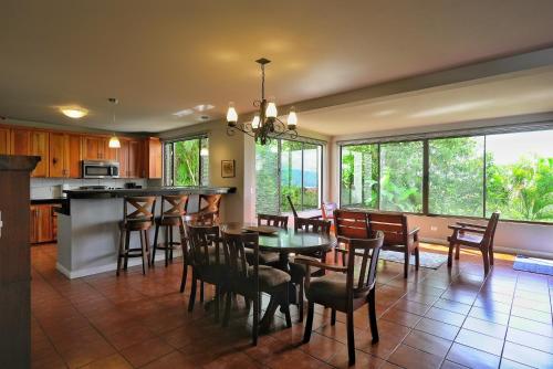 Villas Aracari beautiful upscale homes with amazing views near SJO airport in Itiquis