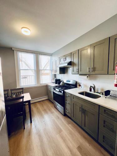 Spacious 3-bedroom Apartment Stunning Views NYC in 偉哈瓦肯 (NJ)