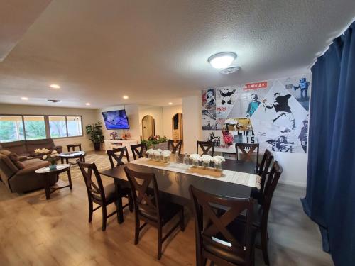 Large Estate 2 miles to strip with Pool, Las Vegas (fotografie 10)
