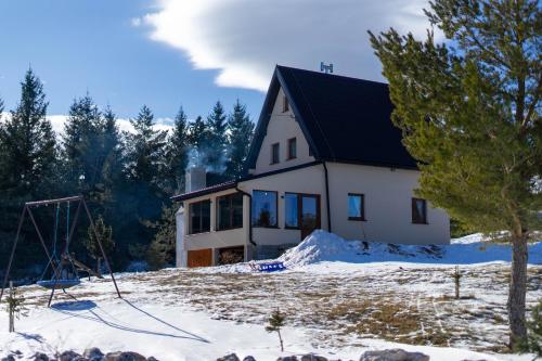 Vikend Kuća Mirko - Location, gîte - Risovac