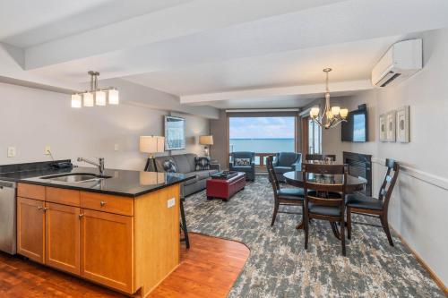 Beacon Pointe on Lake Superior 4
