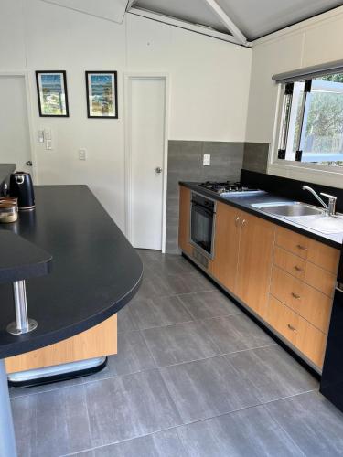 Konyha, Starboard Retreat in Mahia