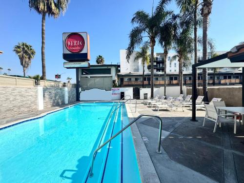 The Dixie Hollywood, Los Angeles