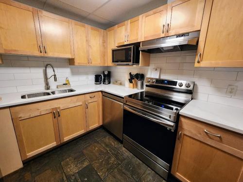 Two-Bedroom Suite with Spa Bath image 1