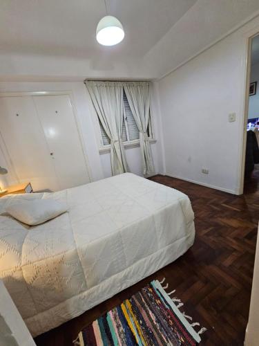 One-Bedroom Apartment image 4