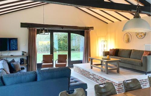 Holiday home Somme-Leuze 59 with Sauna - image 6