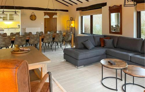 Holiday home Somme-Leuze 59 with Sauna - image 4