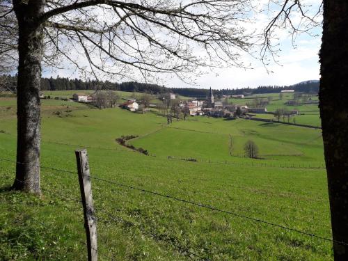 Gîte Saint-Julien-Molhesabate 4 pièces 6 personnes - FR-1-582-261 - image 2