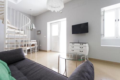 One-Bedroom Duplex Apartment with Terrace - 12 image 7