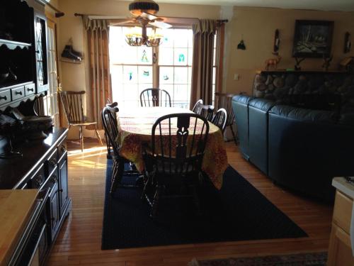 4BR ski on ski off Hunter Mountain Highlands Condo in Хантер