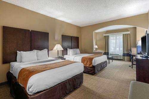 Queen Suite with Two Queen Beds - Disability Access/Non-Smoking