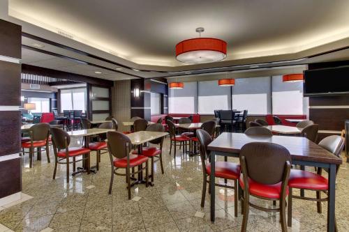Drury Inn & Suites Houston Sugar Land - image 11