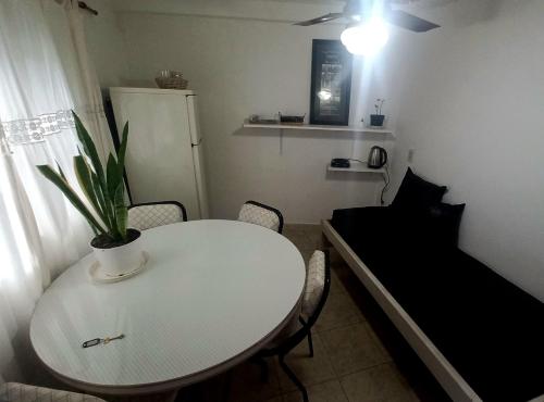 Konyha, Paseo del Escritor - Romance in Esquina