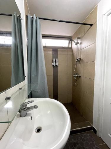 HeiBNB -Appart situé à Pirae (HeiBNB -Appart situe a Pirae) in Pirae