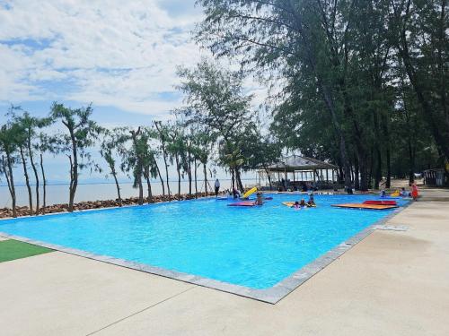Main image of Suvarn Gleaw Thong Resort