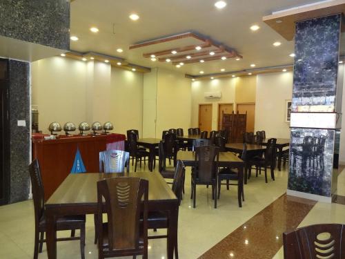 Hotel Sky Towers photo 4
