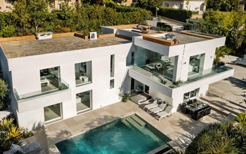 Villa with Sea View