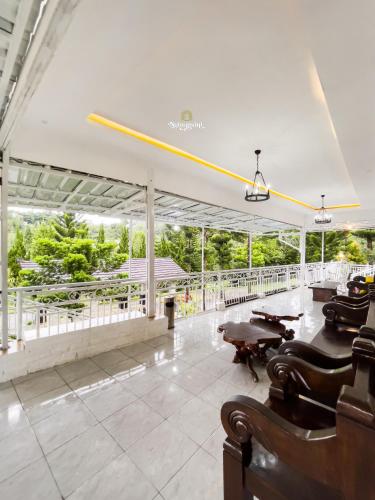 Zenith by Nginapsini Zenith by Nginapsini