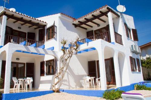 Estudios Blue Beach by Escape Home 5