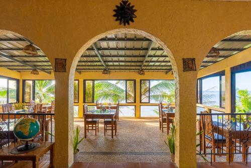 Blue Star Dive Resort in Anda