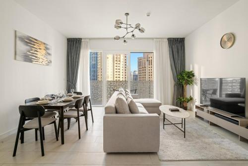 Modern 1BR Apartment Steps from Beach and Dubai Nightlife, Dubaï (photo 10)