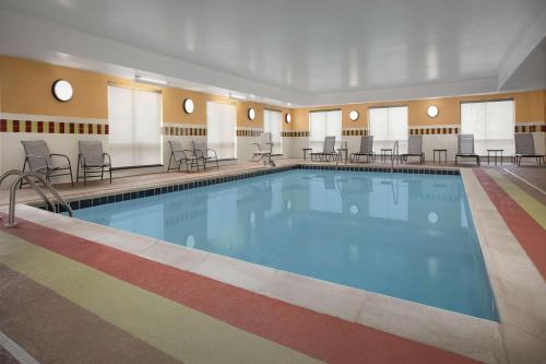 Hampton Inn Yorkville - image 19