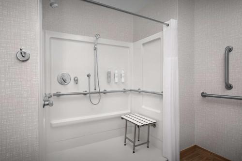 Hampton Inn Yorkville - image 18